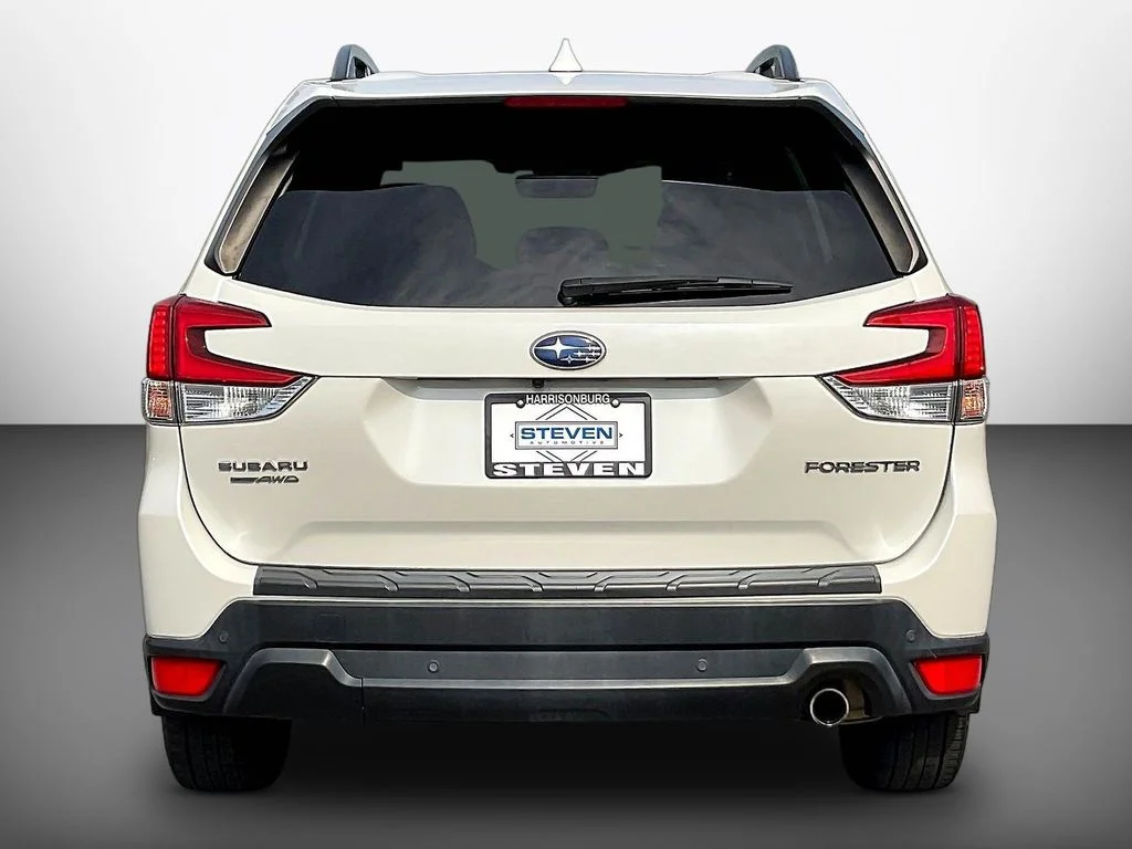 Used 2021 Crystal White Pearl Subaru Limited image 5