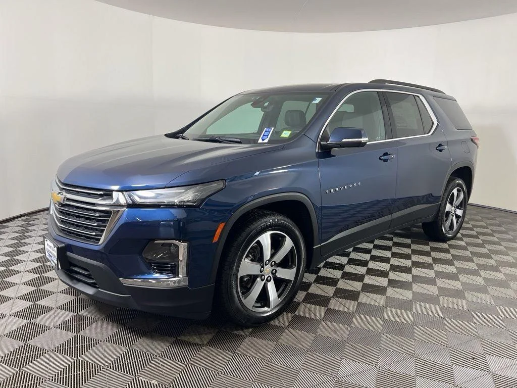 Used 2023 Northsky Blue Metallic Chevrolet LT Leather image 9