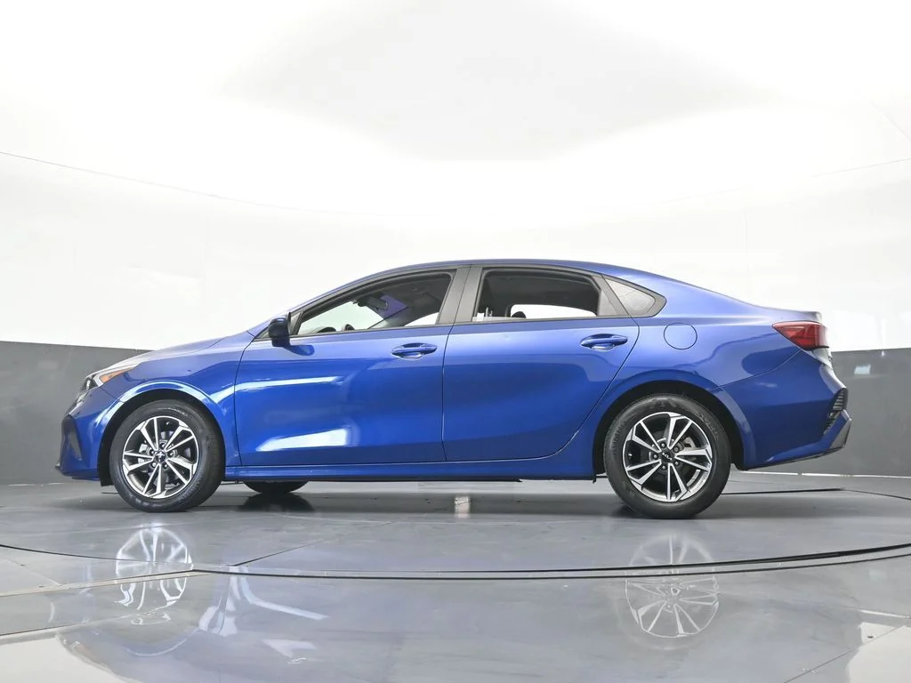 Used 2023 Deep Sea Blue Kia LXS image 48
