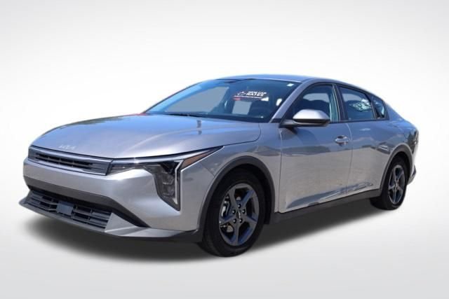 Used 2025 Steel Gray Kia LXS image 5
