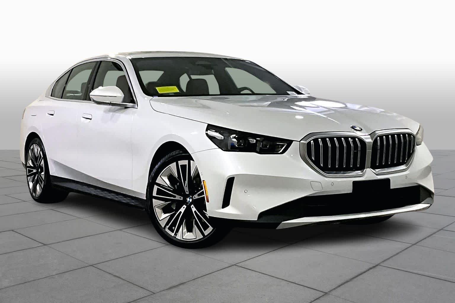 Used 2026 Mineral White Metallic BMW 530i xDrive image 2