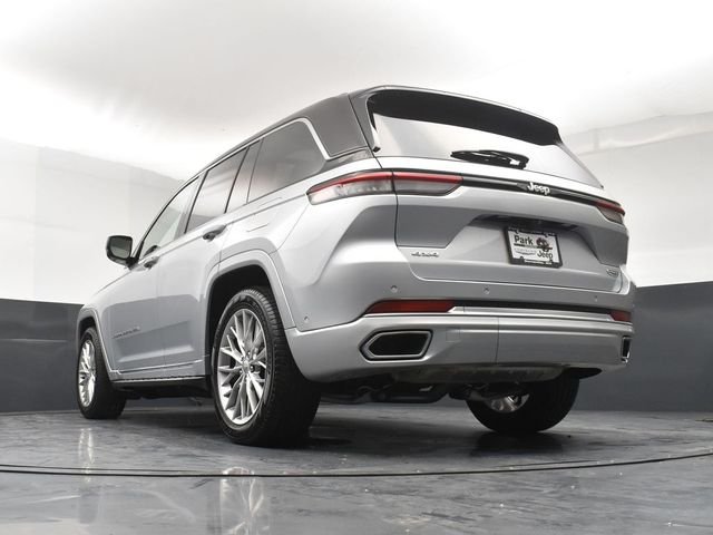 Used 2024 Silver Jeep Summit image 22