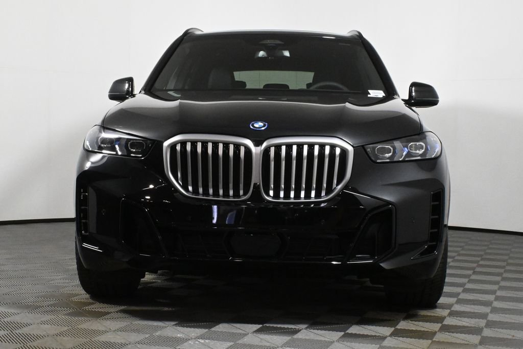Used 2026 Black BMW xDrive50e image 10