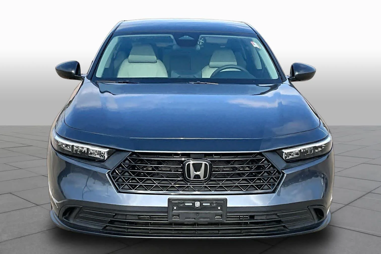 Used 2024 Meteorite Gray Metallic Honda LX image 4