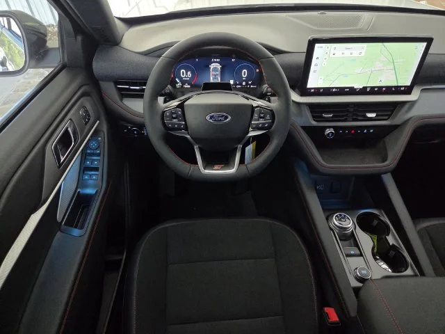 New 2027 Star White Metallic Tri-Coat Ford ST image 10