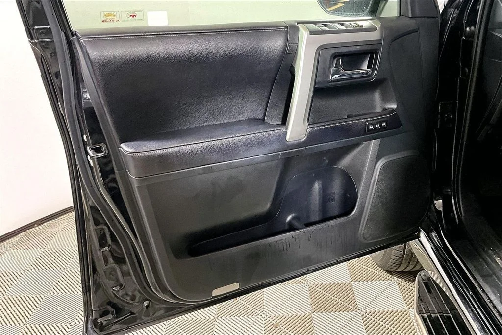 Used 2016 Black Toyota  image 18