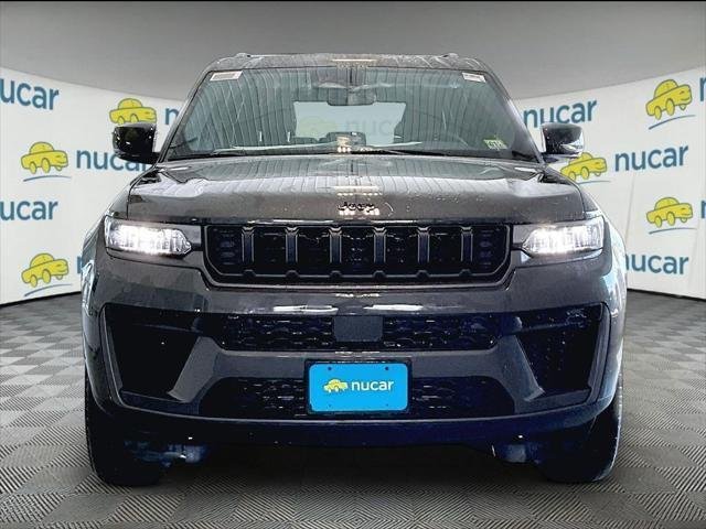 New 2026 Baltic Gray Metallic Clear-Coat Exterior Paint Jeep Laredo image 3