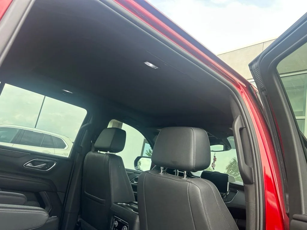 Used 2023 Red Chevrolet Z71 image 9