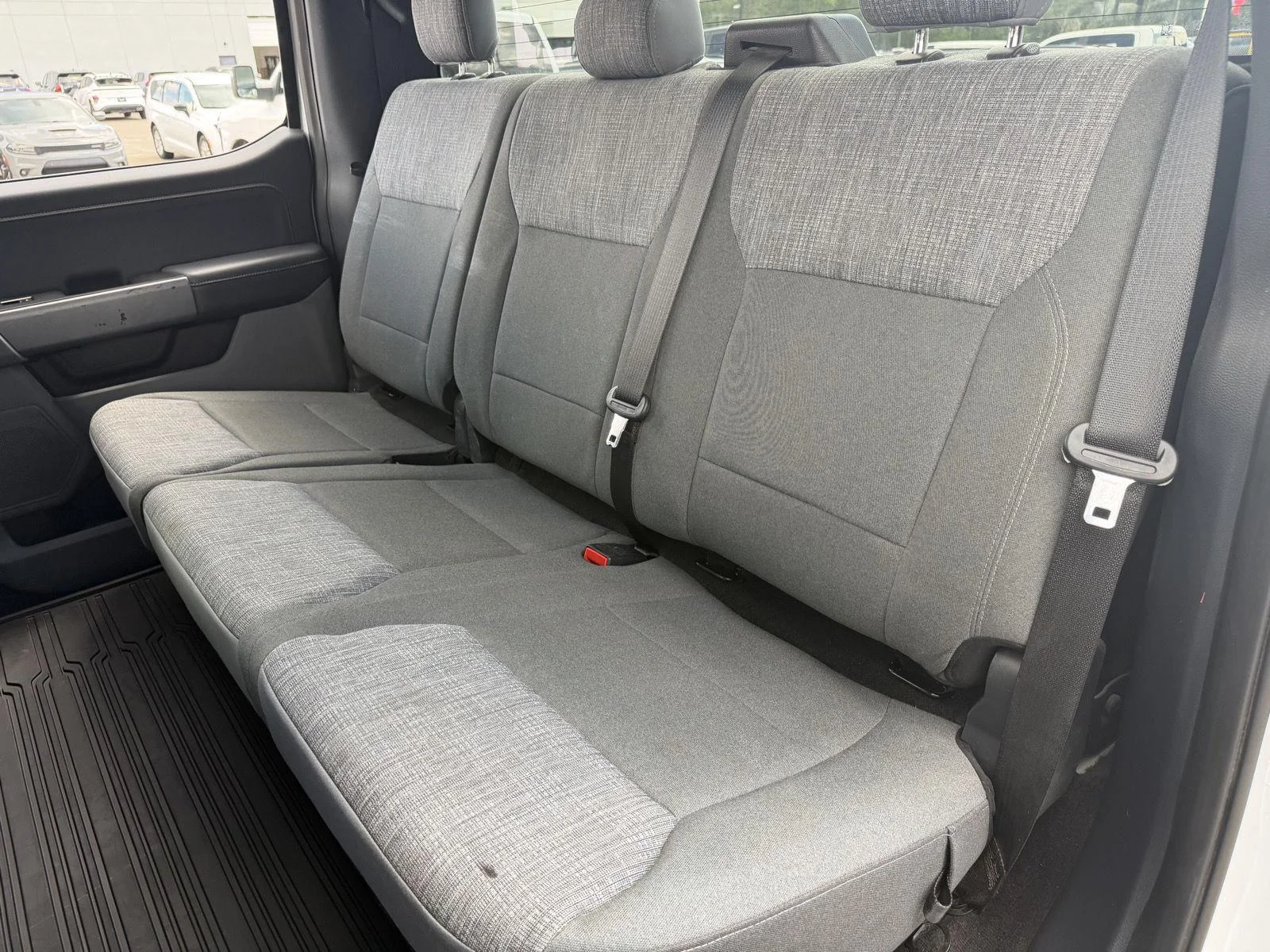 Used 2022 Oxford White Ford XLT image 18