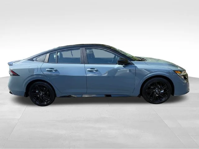 New 2027 Atlantic Gray Metallic/Super Black Nissan SR image 8