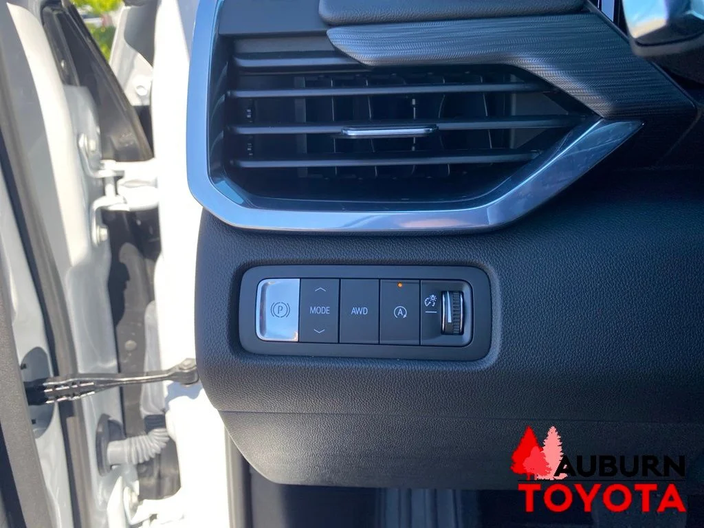 Used 2026 Summit White GMC Elevation image 41