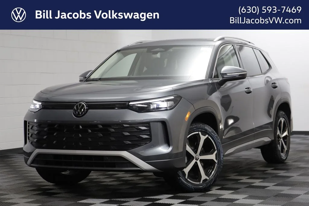 New 2026 Platinum Grey Volkswagen 2.0T SE image 1