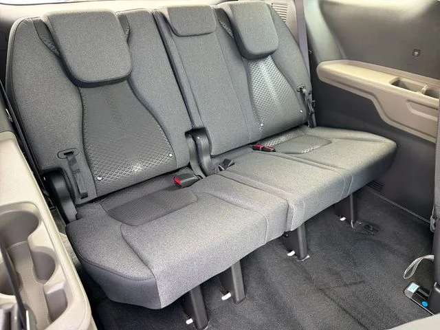 2027 Kia Carnival LX - Photo 23