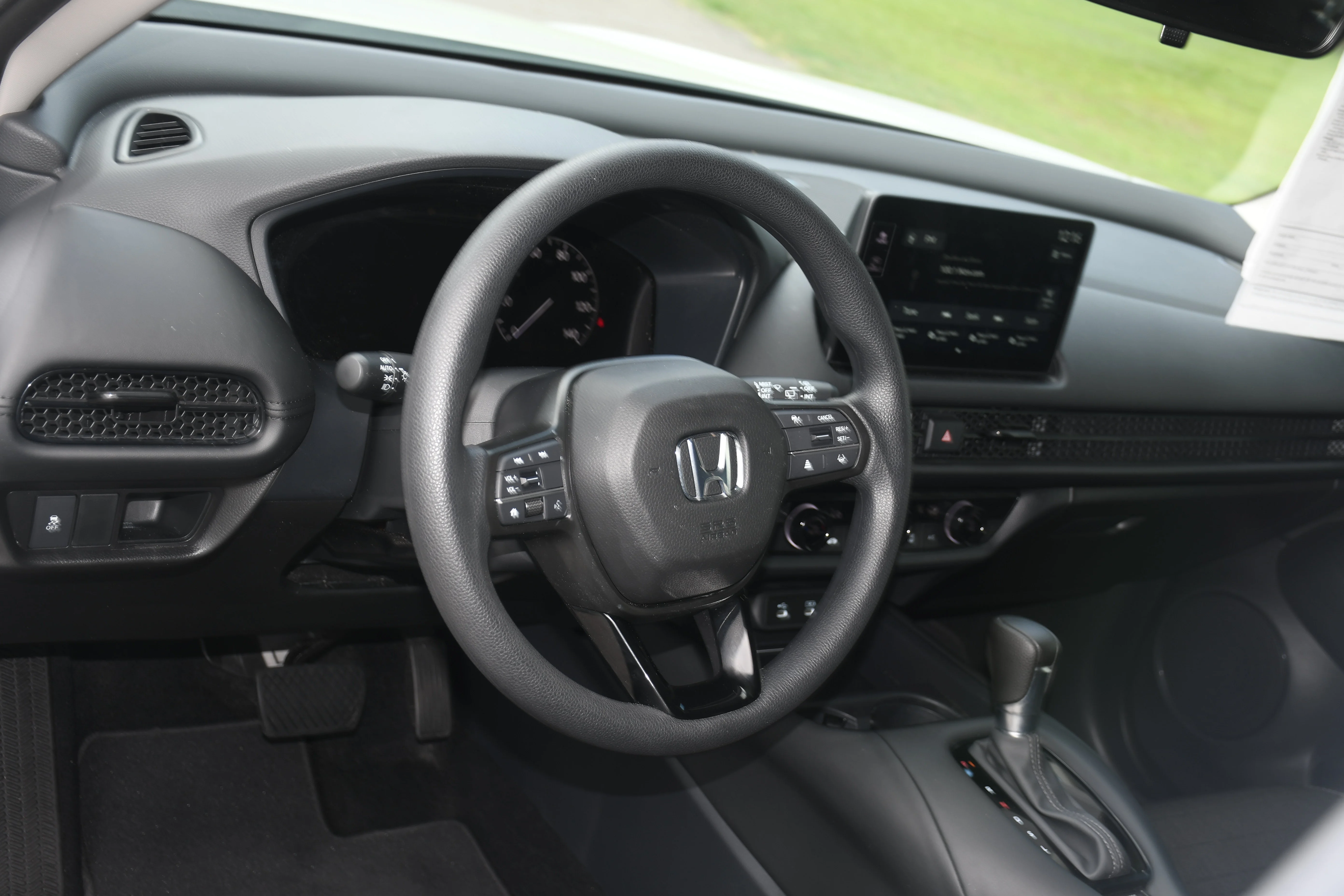 2026 Honda HR-V LX - Photo 28