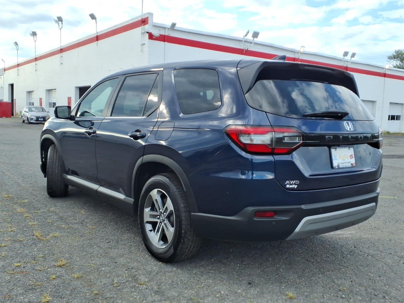 2025 Honda Pilot EX-L - Photo 7