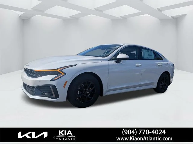 New 2026 Snow White Pearl Kia LXS FWD image 7
