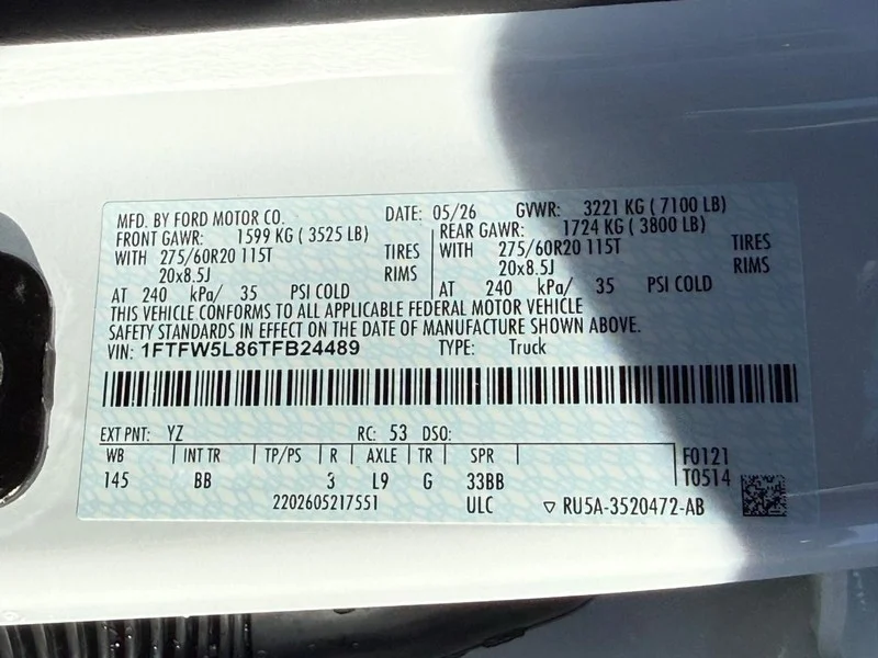 New 2026 Oxford White Ford LARIAT 4WD SuperCrew 5.5