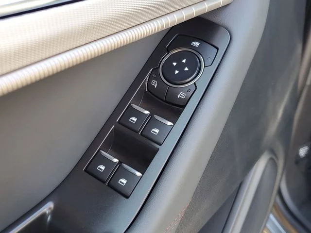 New 2026 Carbonized Gray Metallic Ford Active image 19