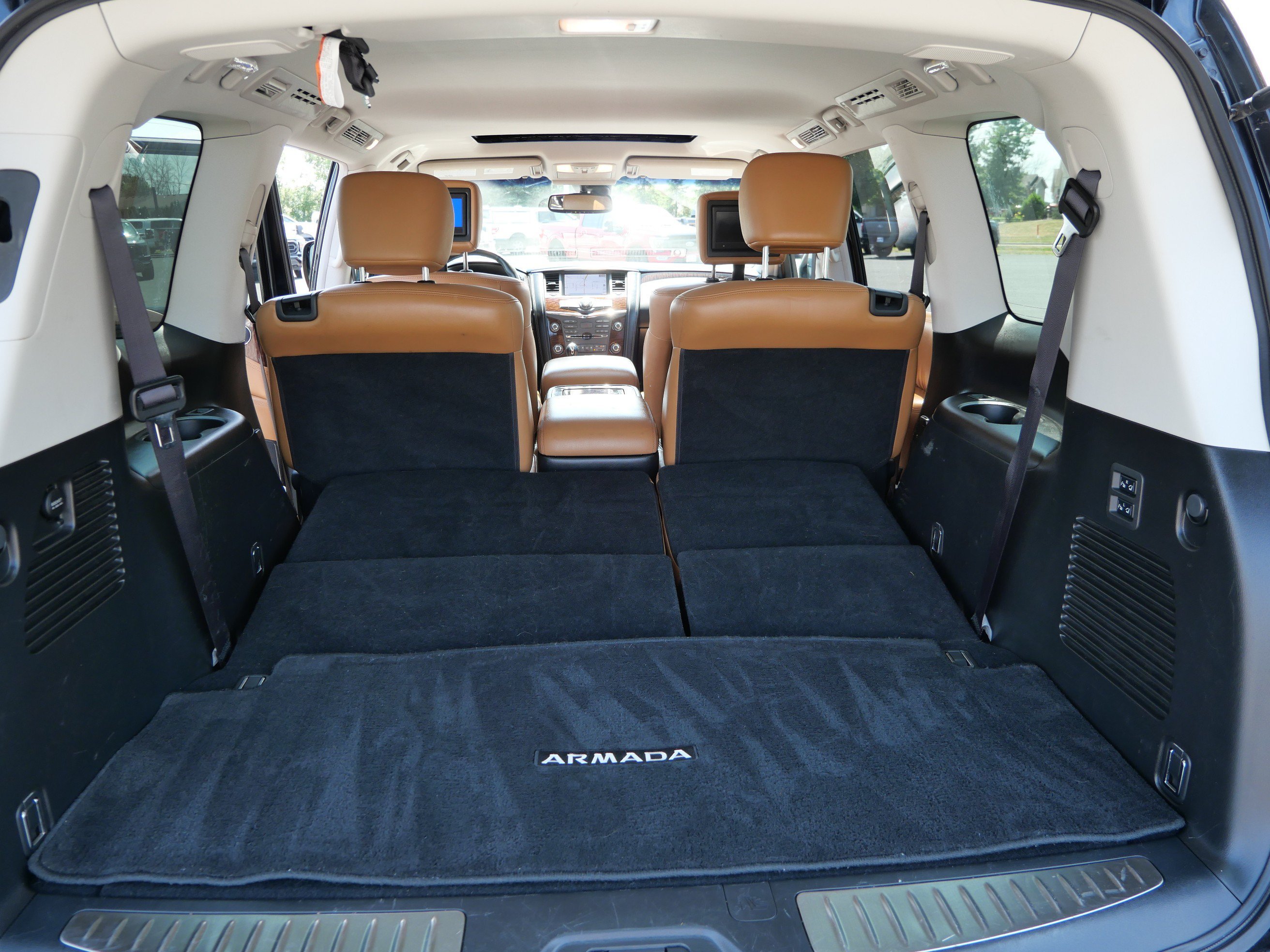Certified Used 2017 Black Nissan Platinum image 13