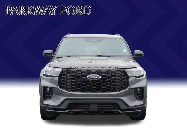Used 2025 Gray Ford ST-Line image 8