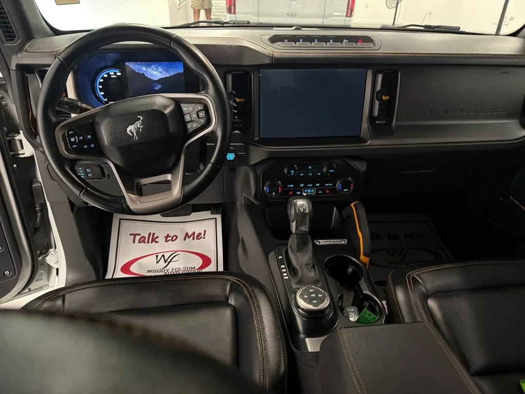 Used 2024 Cactus Gray Ford Badlands image 14