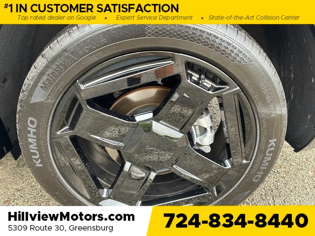 Used 2027 White Pearl Kia X-Line EX image 12