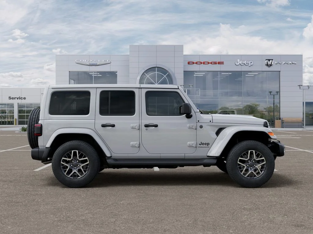New 2026 Bright White Clear-Coat Exterior Paint Jeep Sahara image 21