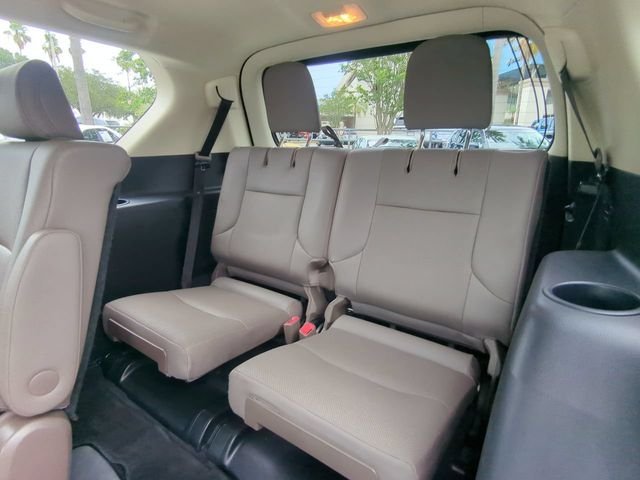 Used 2020 Black Lexus 460 image 15