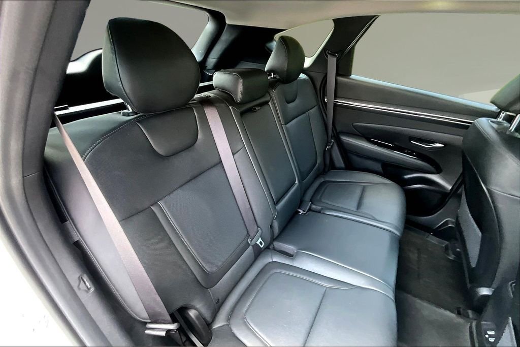 Used 2024 White Pearl Hyundai Limited image 24