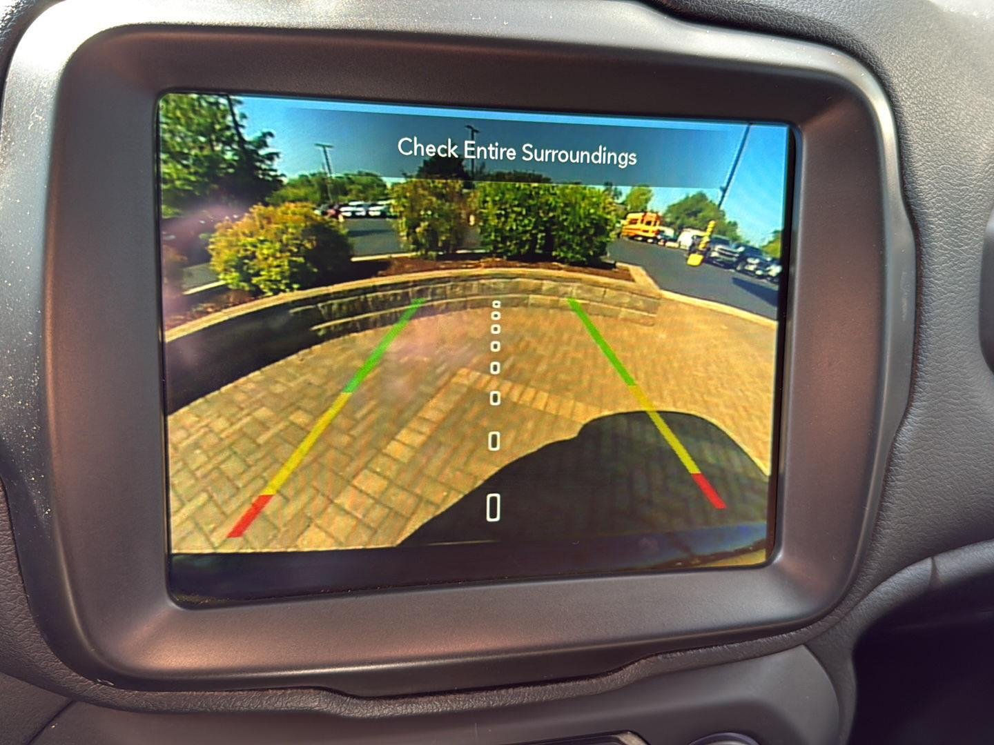 Used 2022 Black Clearcoat Jeep Latitude image 18