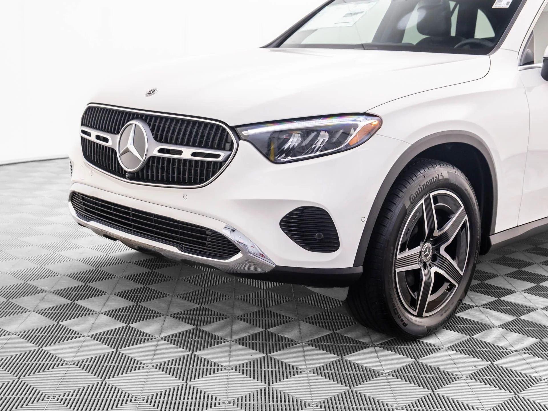 New 2026 White Mercedes-Benz GLC 300 image 30