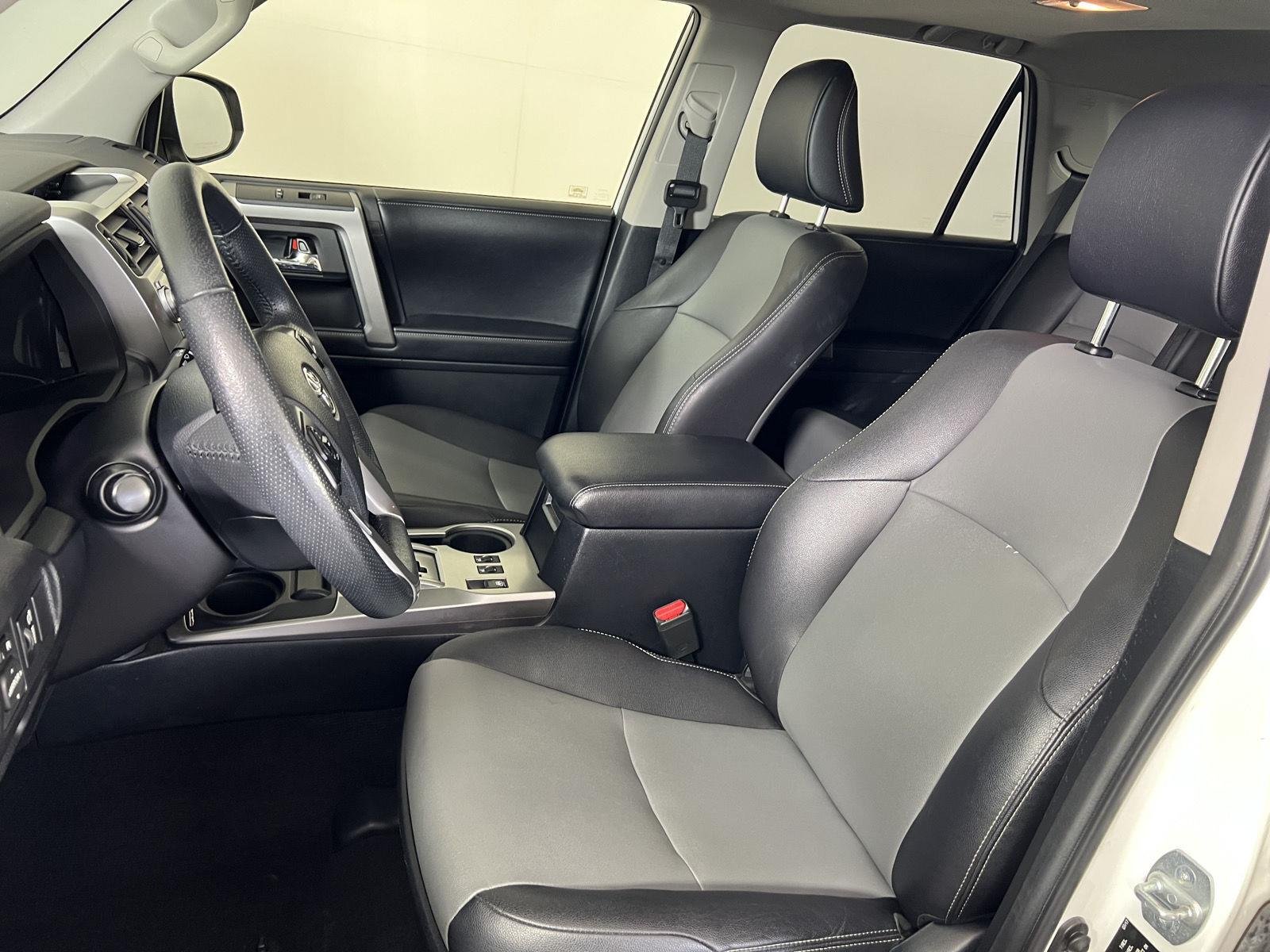 Used 2017 Super White Toyota SR5 Premium image 11