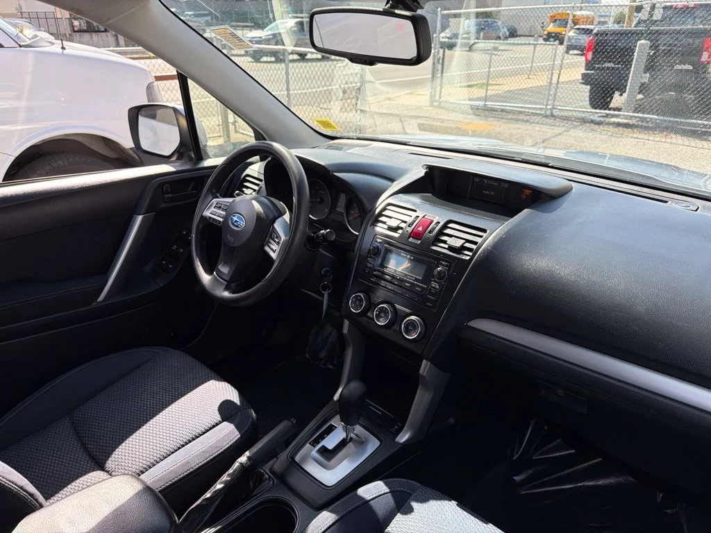 Used 2015 Silver Subaru 2.5i Premium image 15