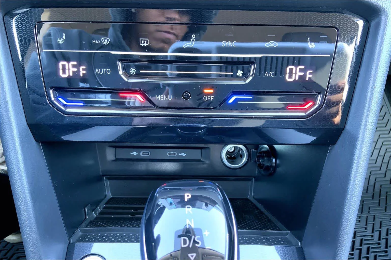 New 2026 Monterey Blue Pearl Volkswagen SE image 19