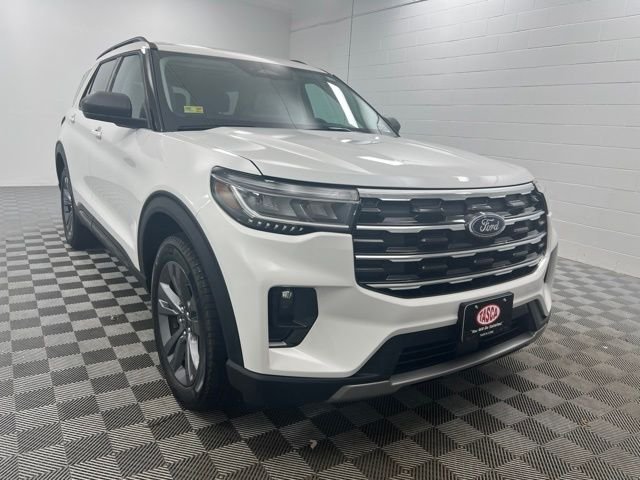 New 2026 Star White Metallic Tri-Coat Ford Active image 1