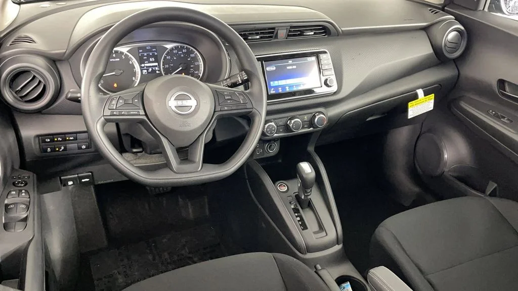 2025 Nissan KICKS PLAY Base - Photo 15