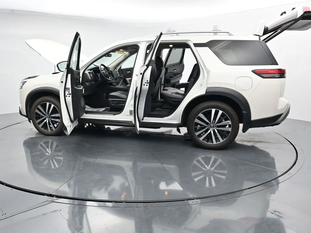 2023 Nissan Pathfinder Platinum - Photo 46