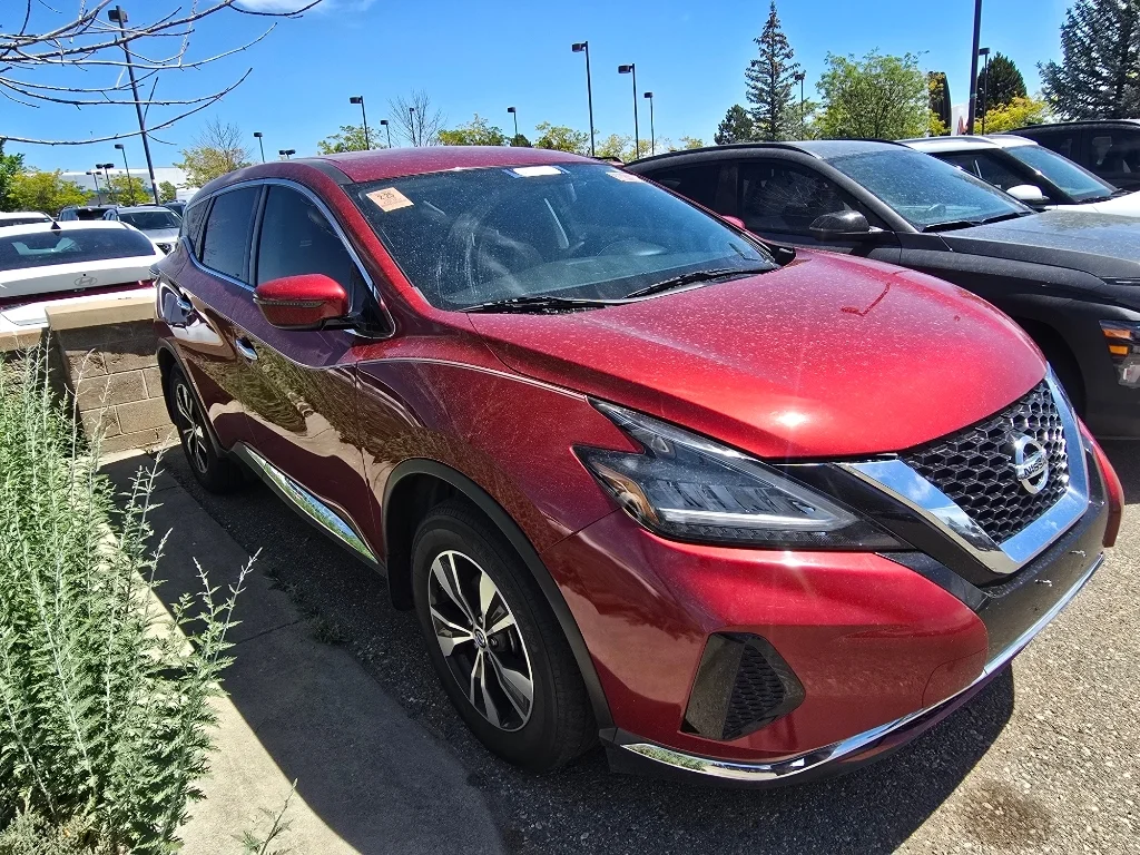 Used 2019 Cayenne Red Pearl Metallic Nissan S image 5