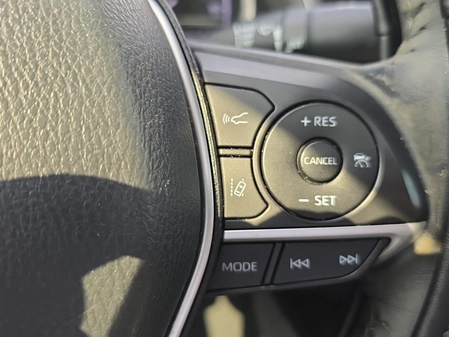 Used 2022 Predawn Gray Mica Toyota Hybrid XLE image 14