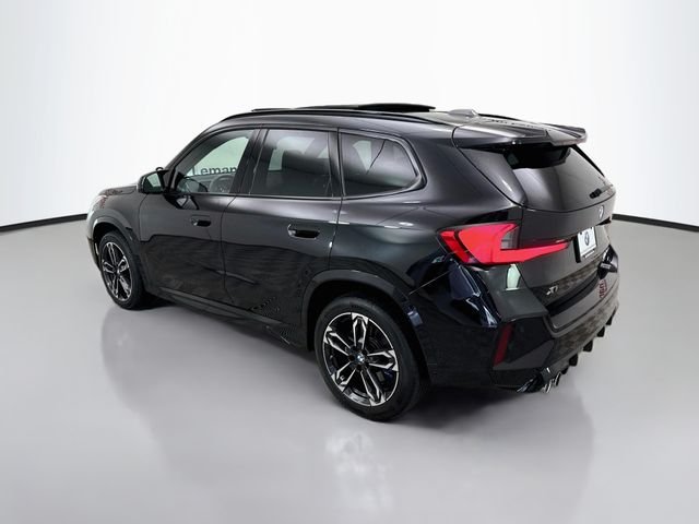 Used 2026 Black Sapphire Metallic BMW M35i image 5