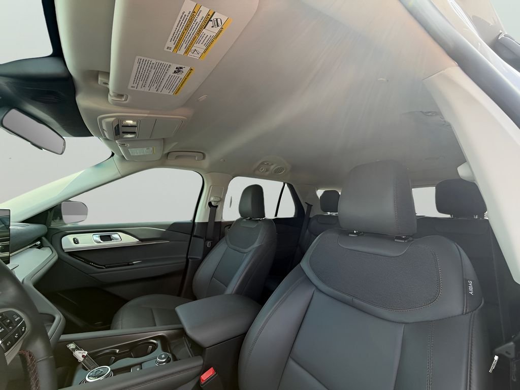 Used 2026 White Metallic Ford Active image 12