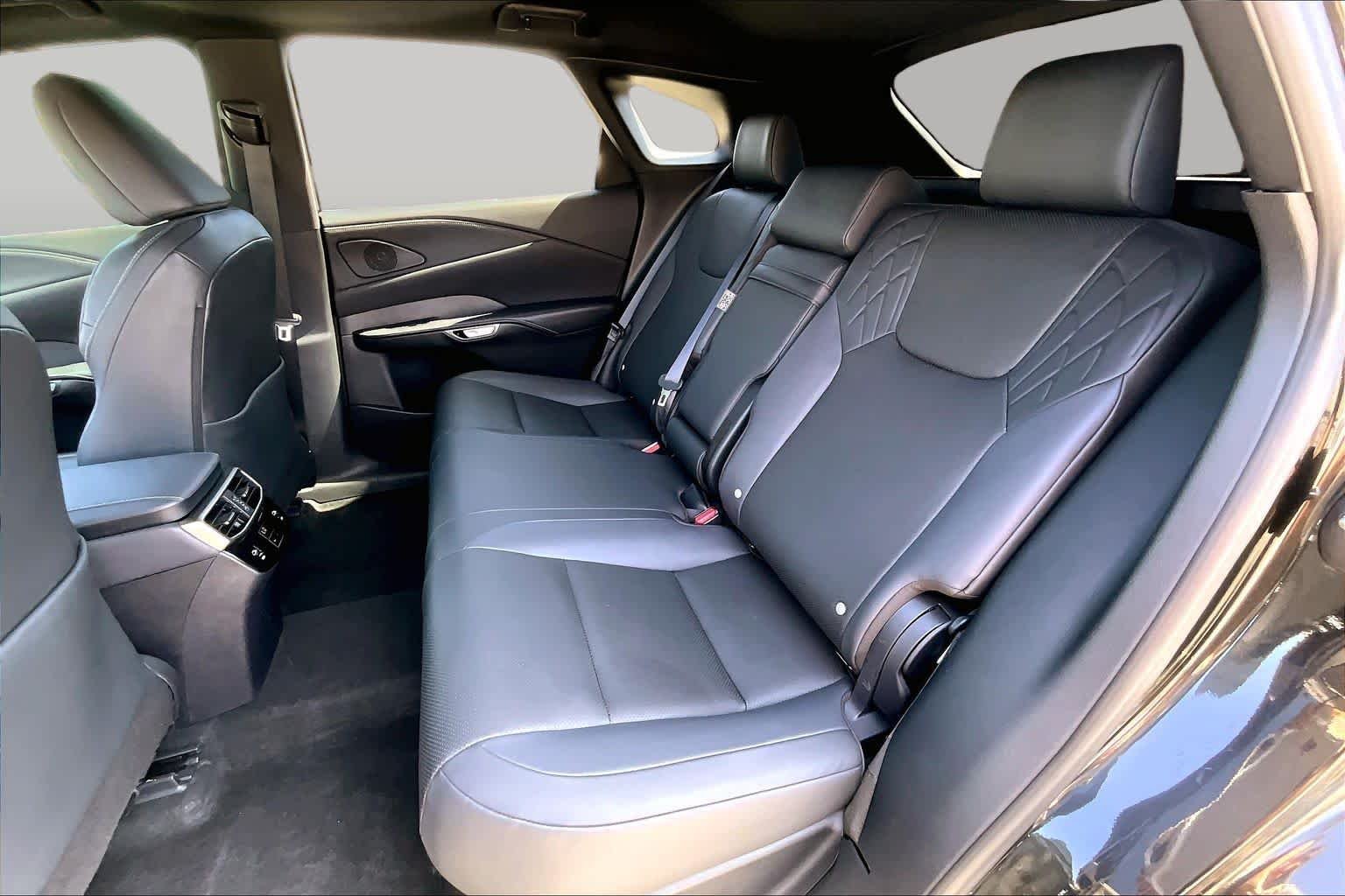 2024 Lexus RX 350 - Photo 18