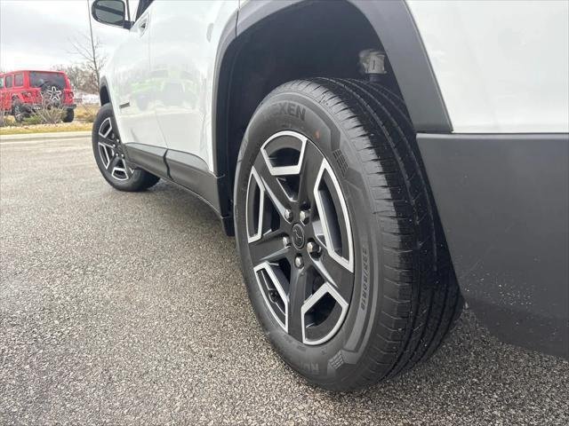 New 2026 Bright White Clear-Coat Exterior Paint Jeep Limited image 6