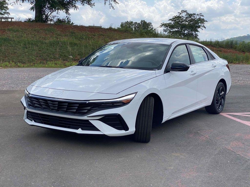 New 2026 White Hyundai SEL Sport image 33