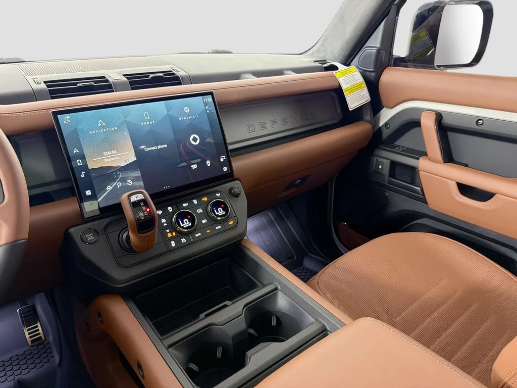 New 2026 Borasco Grey Land Rover  OCTA image 25