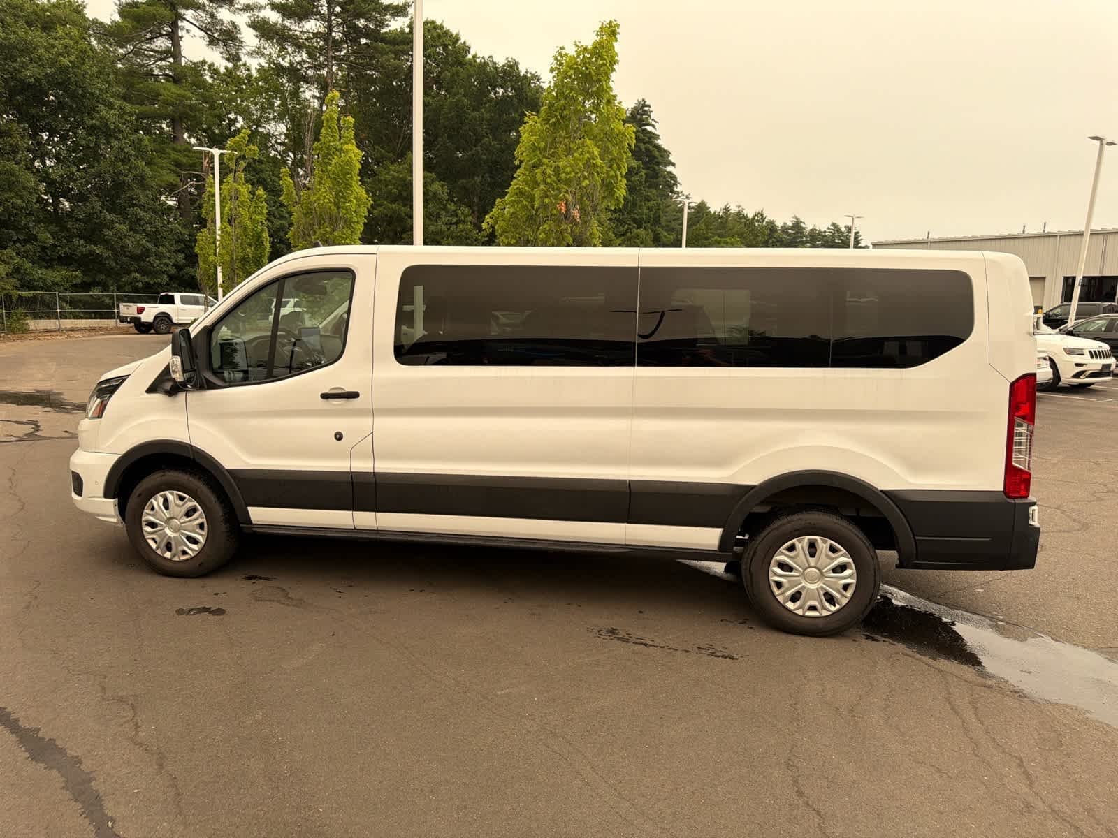Used 2023 Oxford White Ford XLT image 12