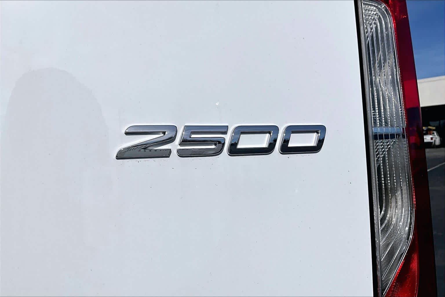 New 2025 Arctic+White Mercedes-Benz  image 15