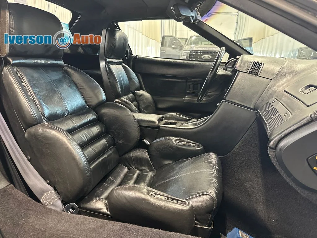 Used 1990 Black Chevrolet Base image 21