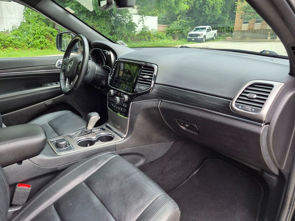Used 2019 Black Jeep Limited image 28