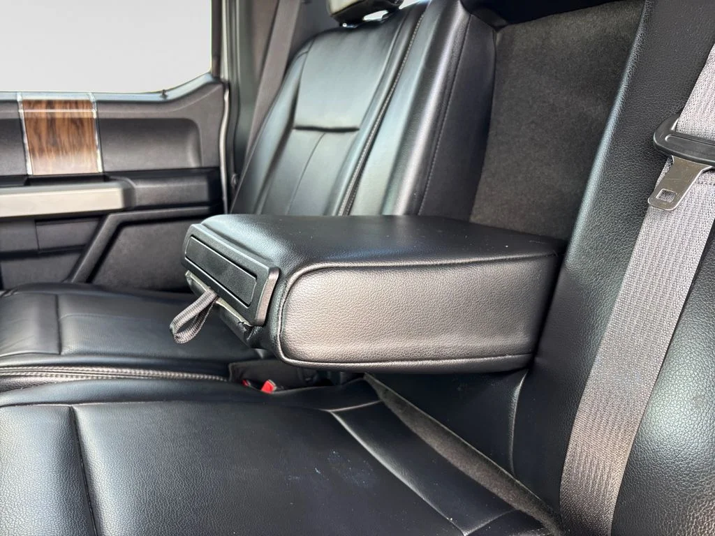 Used 2019 Silver Ford Lariat image 38